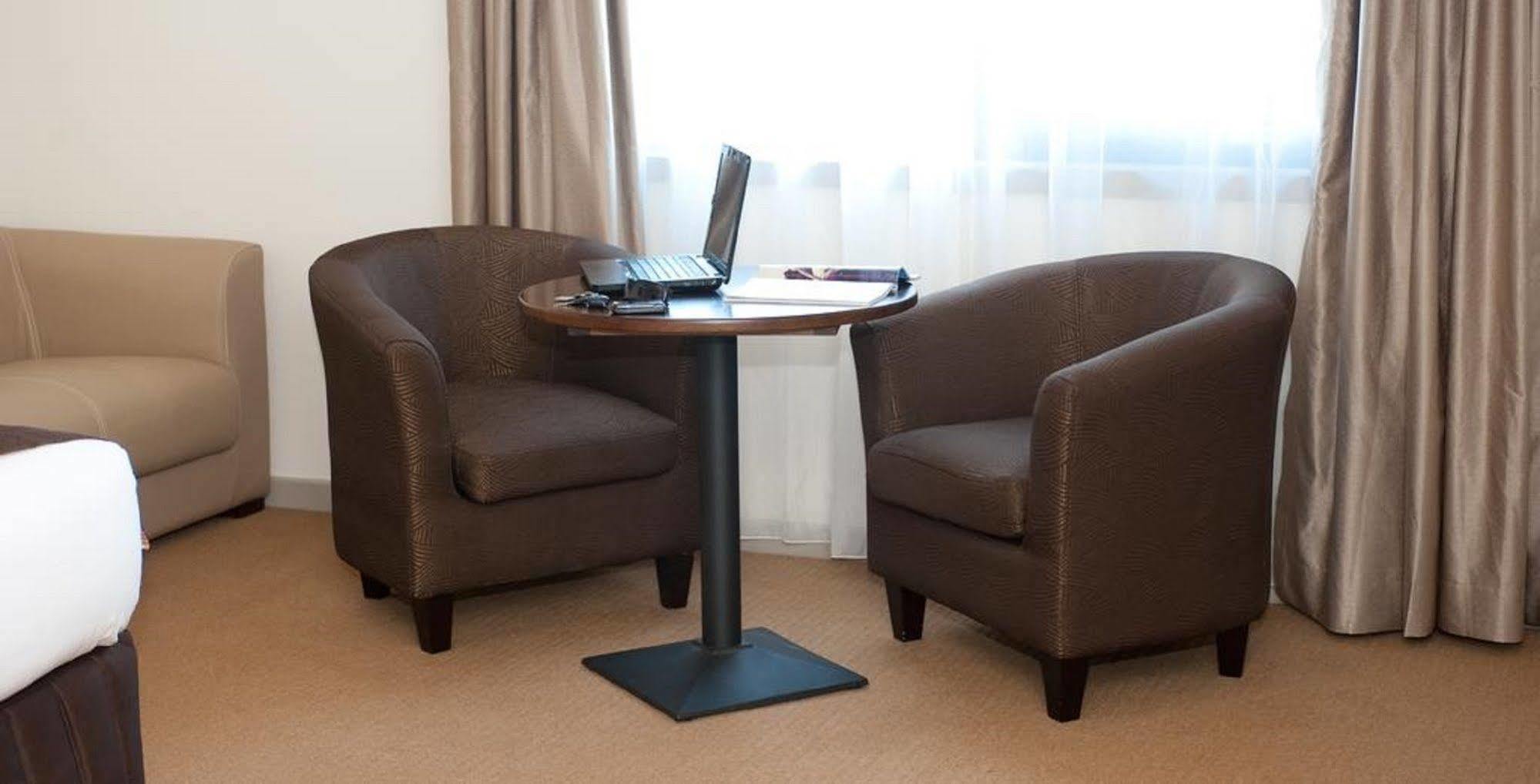 Horsham International Hotel Ngoại thất bức ảnh